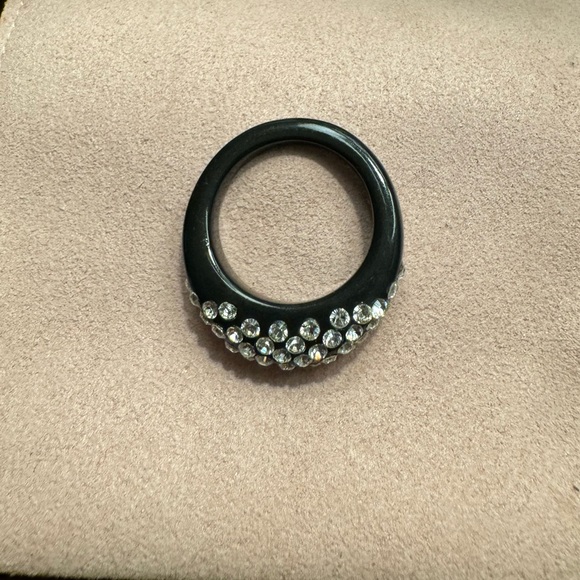 Acrylic ring with swarovski crystals - Picture 4 of 4